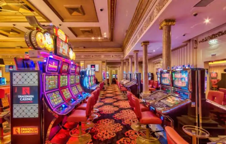 u2 slot