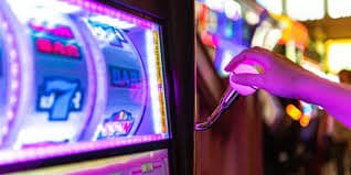 u2 slot